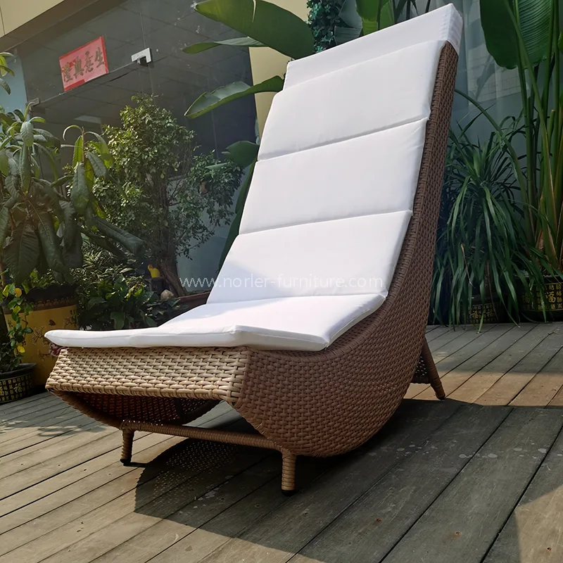 Zunanji prosti čas aluminijast okvir PE Rattan Sun Lounger