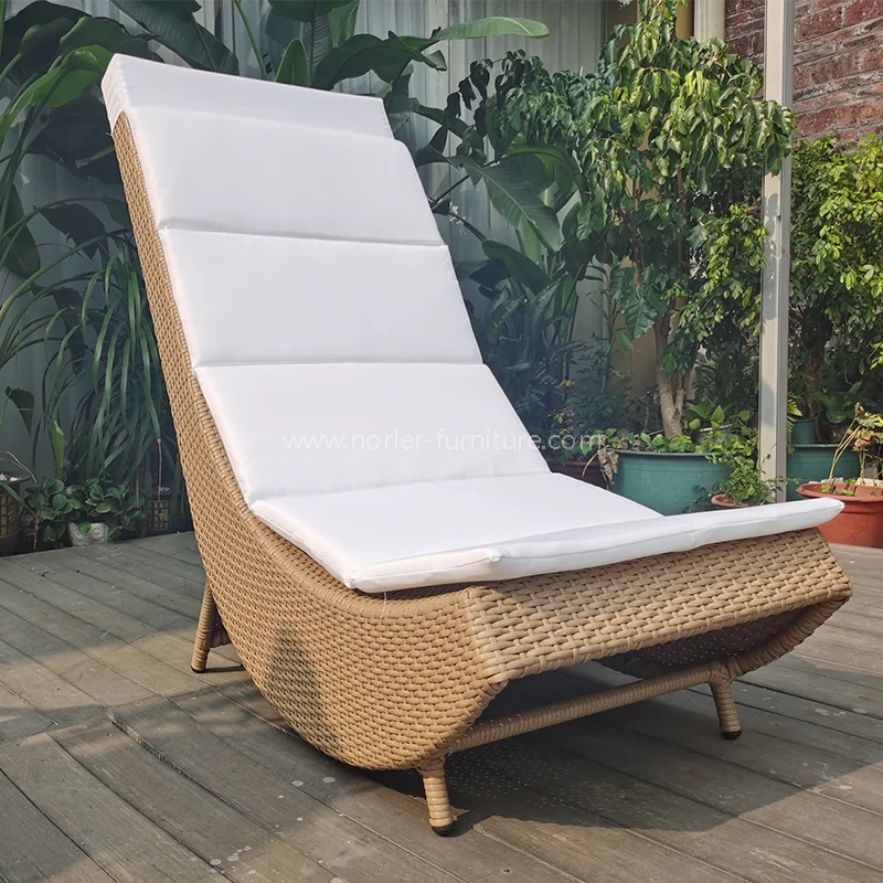 Zunanji prosti čas aluminijast okvir PE Rattan Sun Lounger