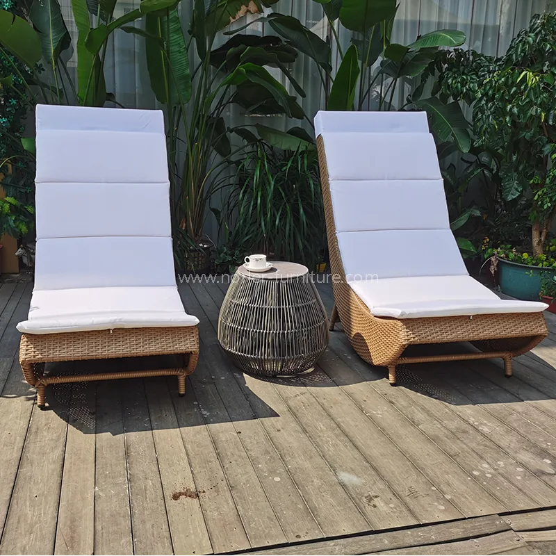 Zunanji prosti čas aluminijast okvir PE Rattan Sun Lounger