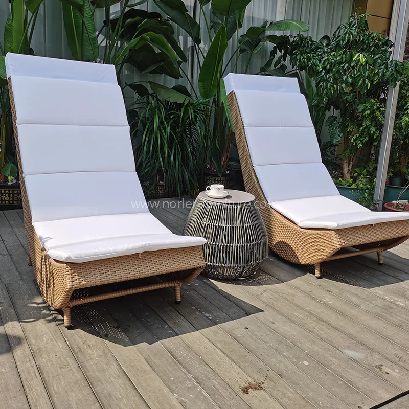 Zunanji prosti čas aluminijast okvir PE Rattan Sun Lounger